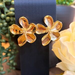 Elegant Gold Plated Flower Earrings